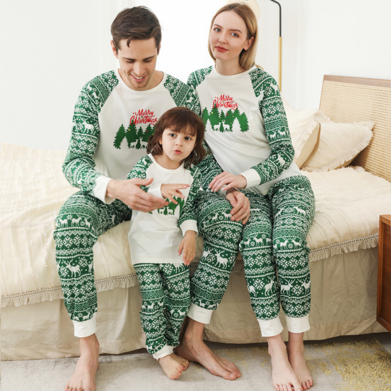 Round Neck Long-Sleeved Green Christmas Pajamas Set